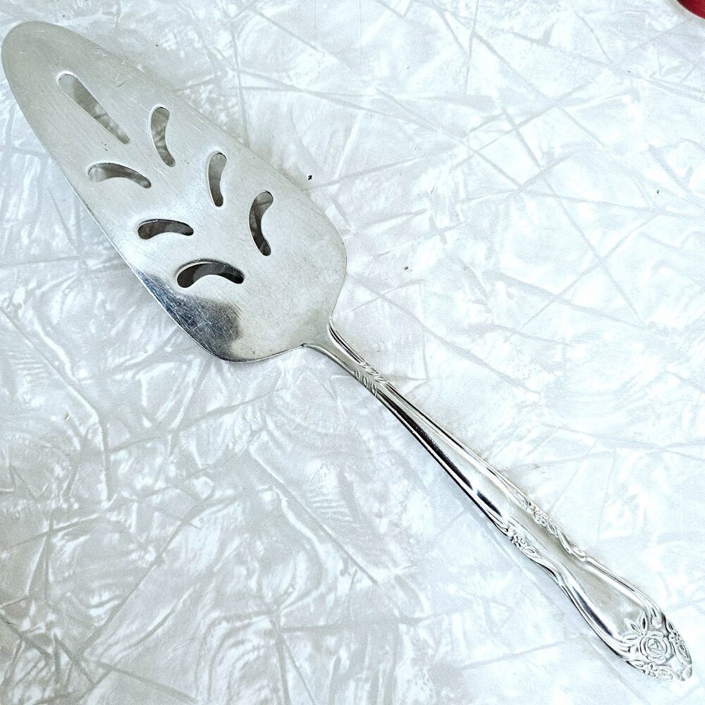 Lifetime Cutlery Floral Pierced Pie Server 10" rose scroll handle serving